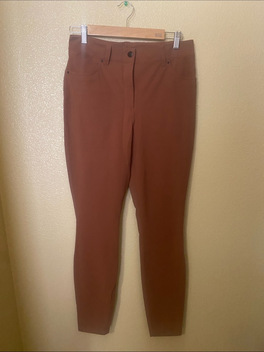 Lululemon city sleek slim-fit HR pant